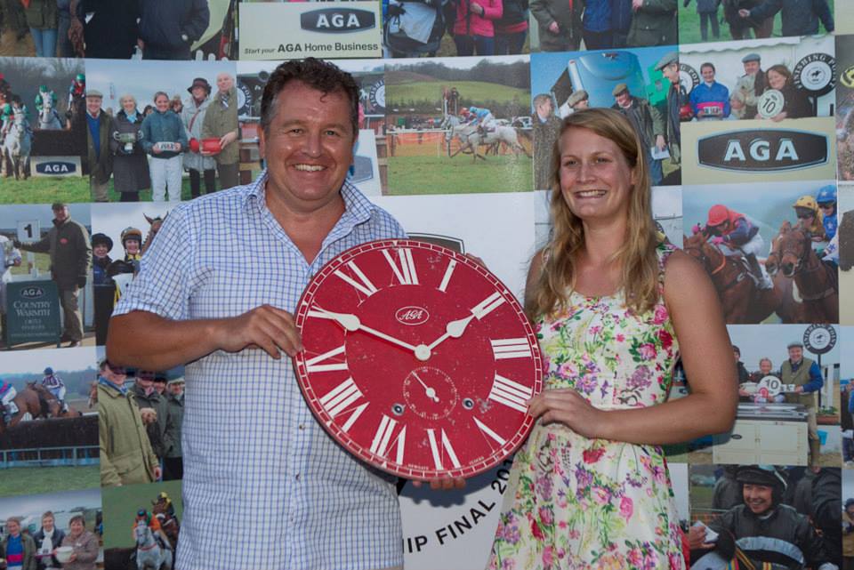 Phine Banks, 3rd in the AGA Championship, receives her AGA Library clock