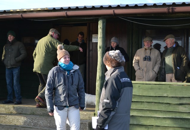 Pointing reporter Carolyn Tanner chats to National Champion, Jacqueline Coward 