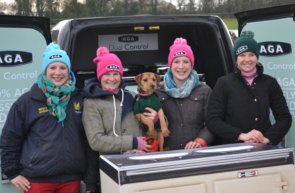 L-R: Becky Mason, Joanna Mason, Pixie, Laura Mason, Jessica Gillam