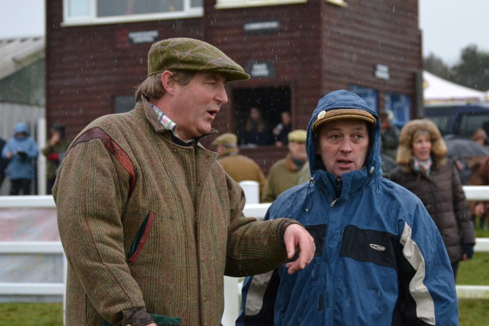 Jeremy Barber and Mike Smith chat in the paddock