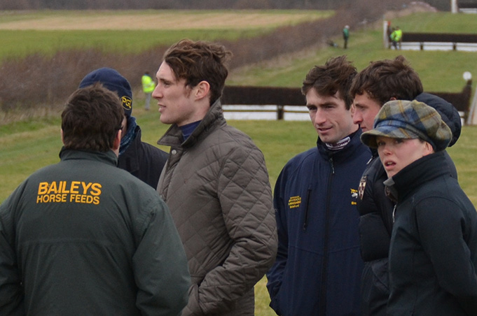It was good to see some of the senior lads from the weighing room out on the course supporting the novice riders