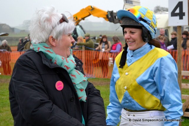 These two like a good pre-race natter in the paddock