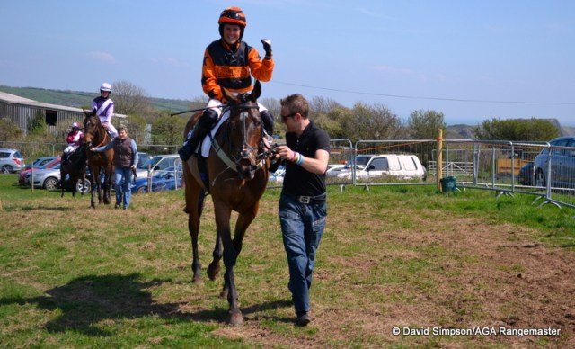 Millenary Magic wins the Members for Paul Tolman and Jodie Hughes