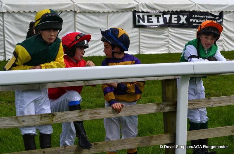 Pony racing