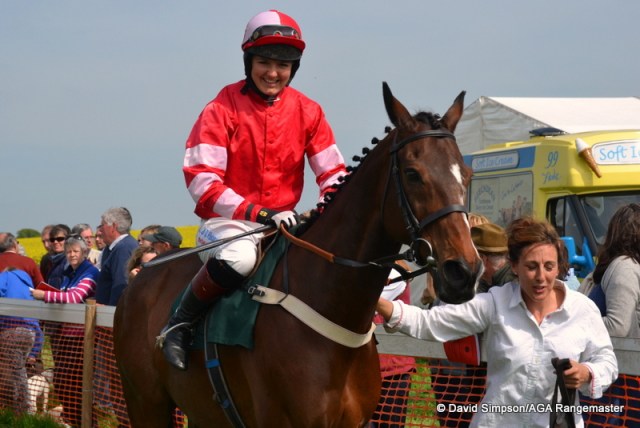 Lovely photo of Hannah Lewis, runner-up in our championship last season