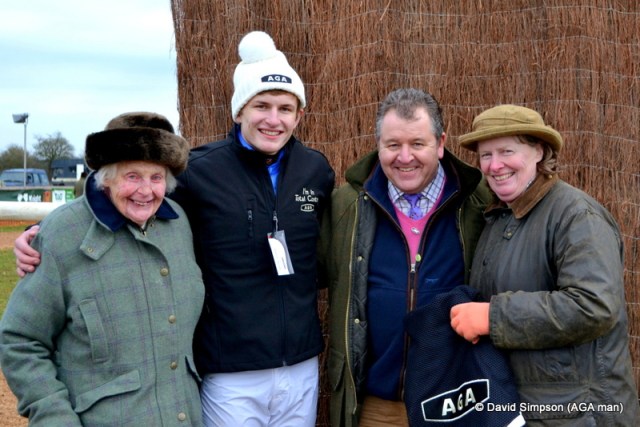 Six times ladies champion and pointing legend, Pat Tollit joined John and Kathryn for a nice family photo