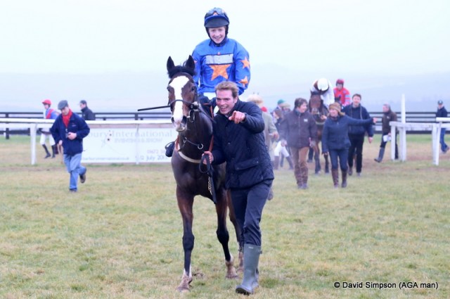 Nick Child leads in the winner of the PPORA Club Memebers Race for Novice Riders, Prospect Wells