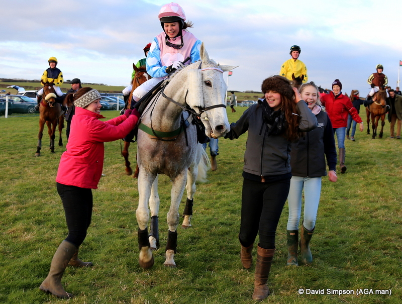 Lilly had a great spin on Marblehead and both jockey and trainer (Claire Hart) were delighted!