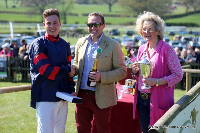 Confined winner, James Martin (left)