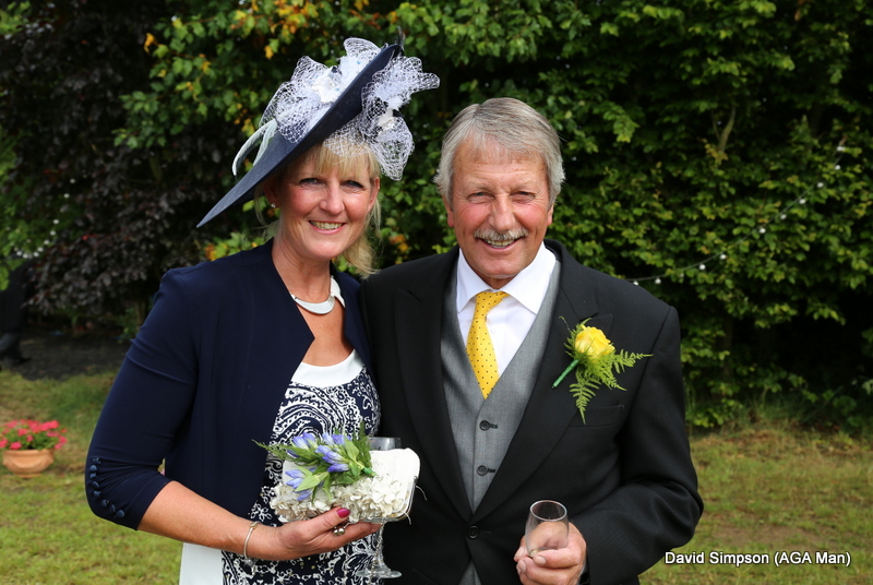 Jackie Hunt and Graham Tawell looked gorgeous!